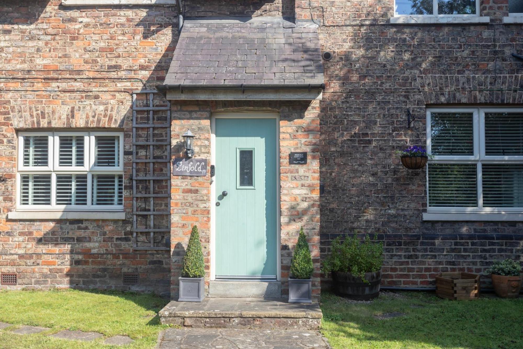 Pinfold Cottage York — Photos 1